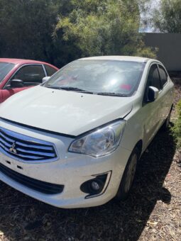 Mitsubishi Mirage LA Sedan full