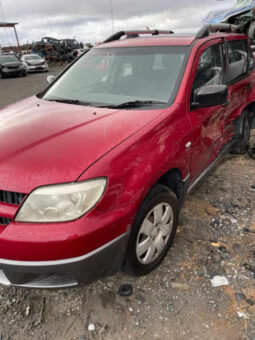 5/2005 MITSUBISHI OUTLANDER ZF 2.4LTR PETROL AUTO MAROON 4WD – DRY CREEK WRECKERS full