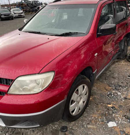 5/2005 MITSUBISHI OUTLANDER ZF 2.4LTR PETROL AUTO MAROON 4WD – DRY CREEK WRECKERS full