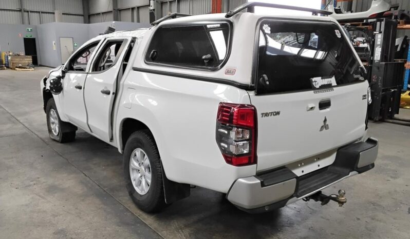 Wrecking 2021 Mitsubishi Triton MR 4×4 GLX 2.4L Auto Diesel Utility | Stock No. W2109 full