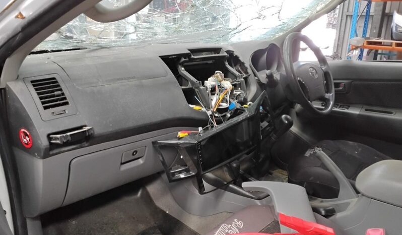 Wrecking 2011 Toyota Hilux 4×4 SR5 3.0L Manual Diesel Utility | Stock No. W2099 full