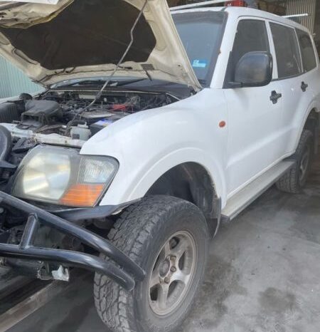 DRY CREEK WRECKERS: 5/2000 MITSUBISHI PAJERO NM GLX 3.5LTR V6 6G74 AUTO PETROL WHITE 4WD full