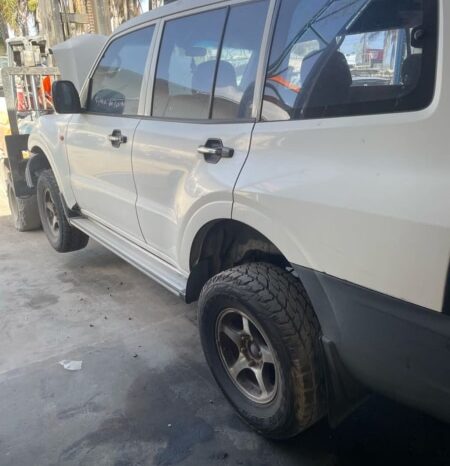 DRY CREEK WRECKERS: 5/2000 MITSUBISHI PAJERO NM GLX 3.5LTR V6 6G74 AUTO PETROL WHITE 4WD full