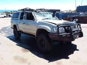 TOYOTA HILUX 3.0 LITRE DIESEL MANUAL WRECKING