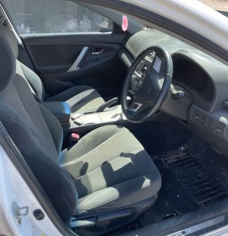 DRY CREEK WRECKERS-3/2010 TOYOTA CAMRY HYBRID AHV40 AUTO CVT 2.4LTR SEDAN WHITE full
