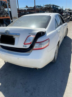 DRY CREEK WRECKERS-3/2010 TOYOTA CAMRY HYBRID AHV40 AUTO CVT 2.4LTR SEDAN WHITE full