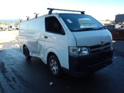 TOYOTA HIACE 2.7 LITRE PETROL AUTOMATIC WRECKING