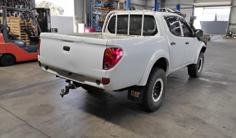 Wrecking 2013 Mitsubishi Triton MN 4×4 GLX 2.5L Manual Diesel Utility | Stock No. W2204 full