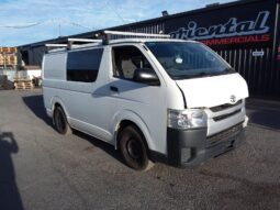 TOYOTA HIACE 2.7 AUTOMATIC WRECKING