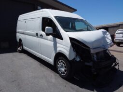 TOYOTA HIACE 2.8 AUTO DIESEL WRECKING